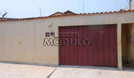 CASA RESIDENCIAL à venda, 3 quartos, 1 suíte, 1 vaga, AURORA - Uberlândia/MG