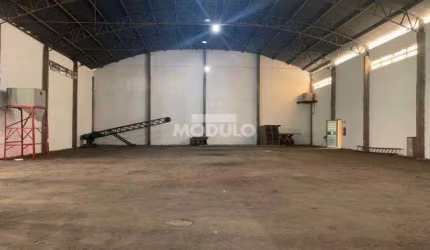 Barracão comercial no bairro Distrito Industrial
