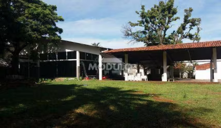 Imóvel comercial para locação no Bairro Osvaldo Rezende