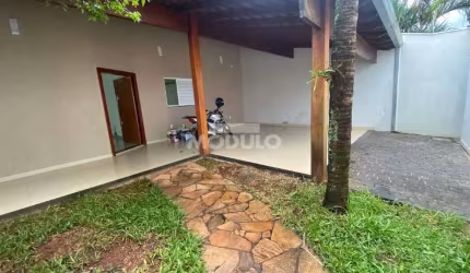 Casa residencial para locação no Bairro Granada com 3 quartos