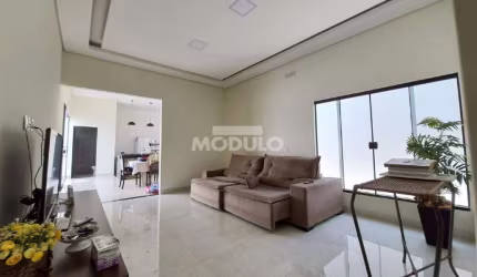 CASA DE CONDOMÍNIO à venda, 3 quartos, 3 suítes, 4 vagas, MINAS GERAIS - Uberlândia/MG