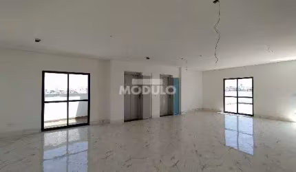 Sala comercial para locação no Tibery