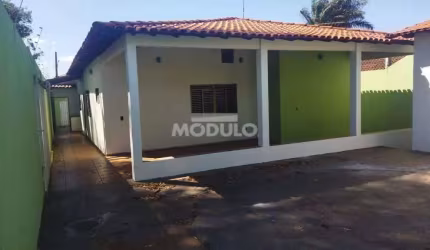 CASA RESIDENCIAL à venda, 4 quartos, 2 suítes, 2 vagas, CIDADE JARDIM - Uberlândia/MG