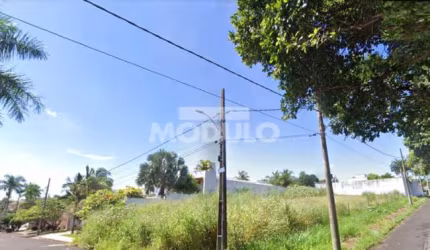 Exelente terreno de esquina no bairro Altamira