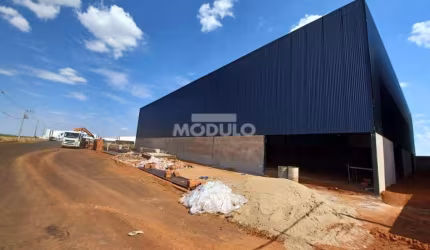 Barracão Comercial para locação no Bairro Centro Empresarial Leste lll