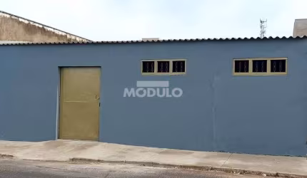 Cômodo Comercial para locação no Bairro Tocantins