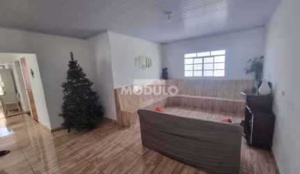 CASA RESIDENCIAL à venda, 3 quartos, 1 suíte, 1 vaga, JARDIM CANAA - Uberlândia/MG
