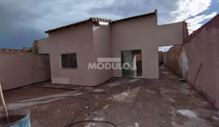 CASA RESIDENCIAL à venda, 3 quartos, 1 suíte, 2 vagas, LOTEAMENTO MONTE HEBRON - Uberlândia/MG
