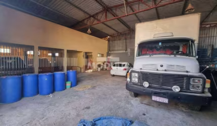 Barracão Comercial para locação Bairro Chácaras Tubalina
