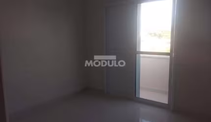 APARTAMENTO à venda, 2 quartos, 1 suíte, 2 vagas, Santa Mônica - Uberlândia/MG