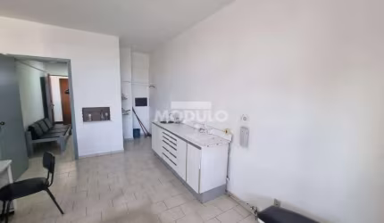 Sala comercial para locação no bairro Centro