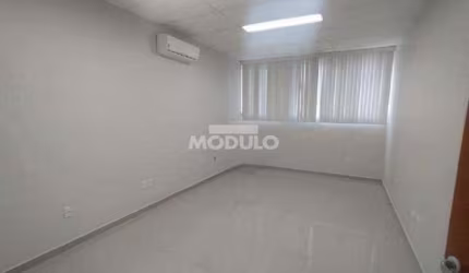 Sala comercial para locação no Bairro Saraiva
