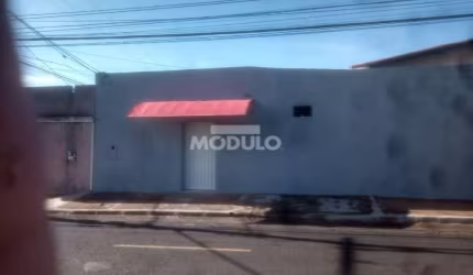 Cômodo para alugar no bairro Jardim Holanda