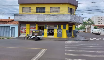 PRÉDIO à venda, 2 quartos, 2 vagas, Jardim Brasília - Uberlândia/MG