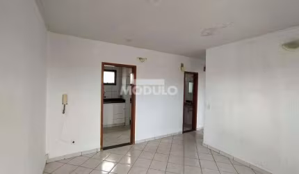 APARTAMENTO à venda, 3 quartos, 1 suíte, 1 vaga, Chácaras Tubalina e Quartel - Uberlândia/MG