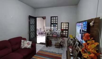 CASA RESIDENCIAL à venda, 2 quartos, 1 suíte, 4 vagas, Granada - Uberlândia/MG