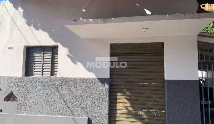 Cômodo Comercial para locação no Bairro Martins