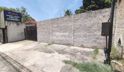 Exelente terreno em ponto movimentado no Vigilato Perreira