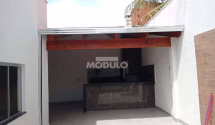 Excelente Casa com Fino Acabamento Jardim Brasilia