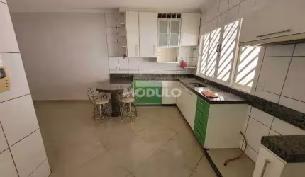 Casa residencial para locação Bairro Santa Mônica