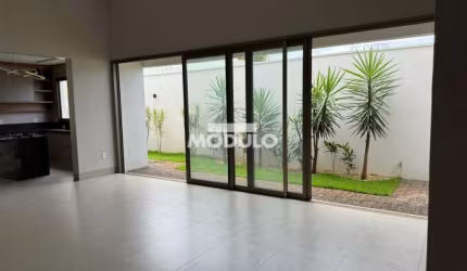 CASA DE CONDOMÍNIO à venda, 4 quartos, 4 suítes, 4 vagas, GRANJA MARILEUSA - Uberlândia/MG