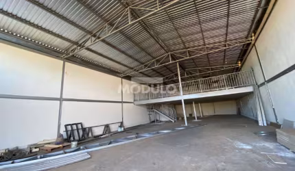 Galpão comercial para locação Bairro Segismundo Pereira