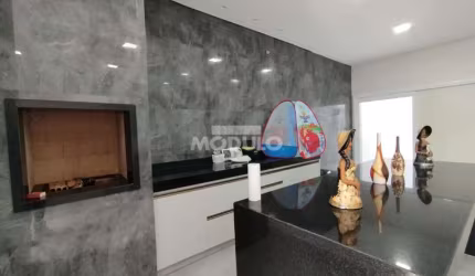 Casa com fino acabamento no Jardim Inconfidencia