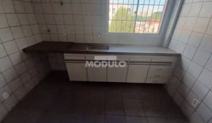 Apartamento residencial para locação Bairro Osvaldo Rezende com 4 quartos