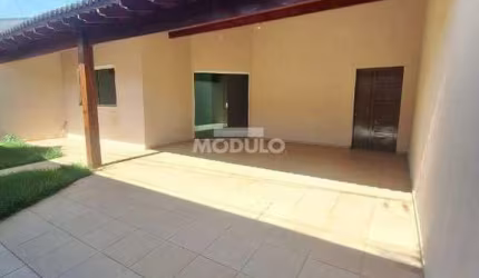 CASA RESIDENCIAL à venda, 3 quartos, 1 suíte, 2 vagas, JARDIM INCONFIDENCIA - Uberlândia/MG