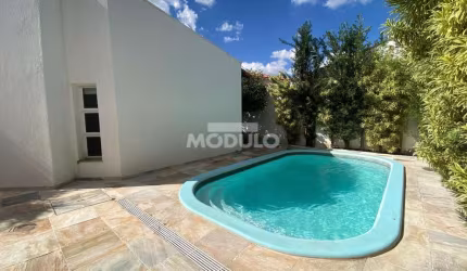 Casa residencial para locação Bairro Jardim Karaiba