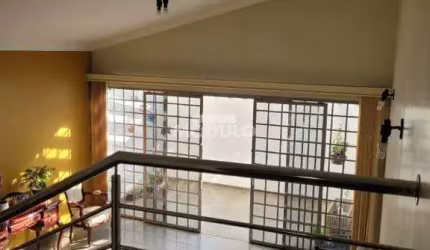 Excelente Casa no Saraiva otimo para ponto comercial