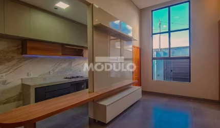 Excelente Casa com Fino Acabamento ZONA SUL