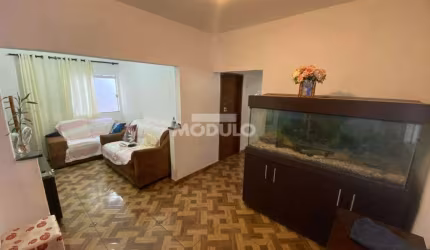 CASA RESIDENCIAL à venda, 3 quartos, 5 vagas, Laranjeiras - Uberlândia/MG