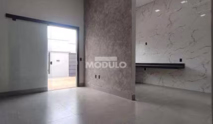 CASA RESIDENCIAL à venda, 3 quartos, 1 suíte, 2 vagas, Jardim Brasília - Uberlândia/MG