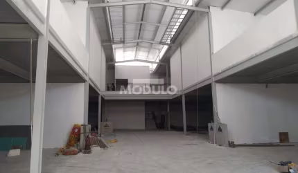 Galpão comercial para locação no Centro de Uberlândia