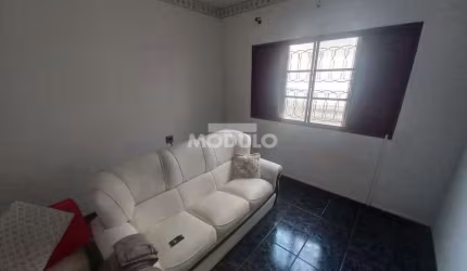 Casa residencial para locação bairro Martins