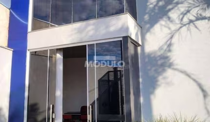Prédio comercial para locação, bairro Novo Mundo