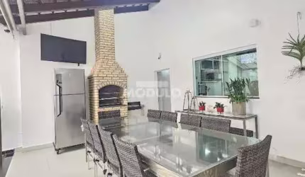 CASA RESIDENCIAL à venda, 3 quartos, 1 suíte, 4 vagas, Granada - Uberlândia/MG
