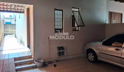 2 casas independentes em terreno de 300 M no Pampulha