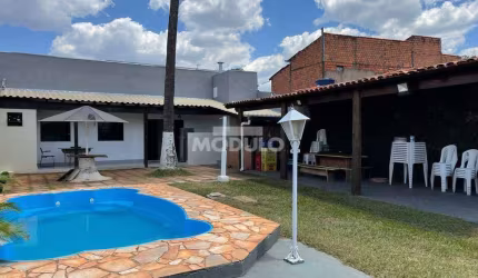 CASA RESIDENCIAL à venda, 2 quartos, 1 suíte, 4 vagas, ALTO UMUARAMA - Uberlândia/MG