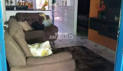 CASA RESIDENCIAL à venda, 2 quartos, 2 vagas, ALTO UMUARAMA - Uberlândia/MG