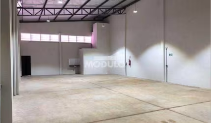 Galpão comercial para locação, bairro Pequis