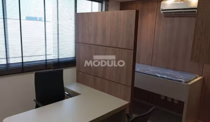 Sala Comercial para locação, bairro Daniel Fonseca