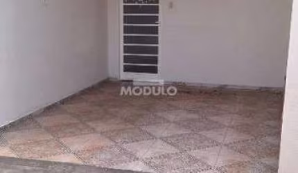 Casa residencial para locação, bairro Custódio Pereira