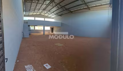 Barracão comercial para locação no bairro Novo Mundo
