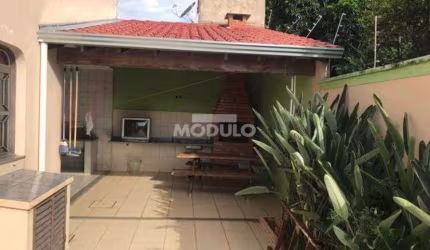 Excelente Sobrado a venda Santa Monica