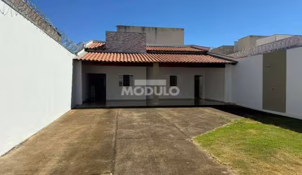 CASA RESIDENCIAL à venda, 2 quartos, 1 suíte, 5 vagas, JARDIM IPANEMA - Uberlândia/MG