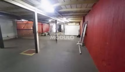 Prédio comercial para locação no Bairro Custódio Pereira