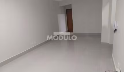 APARTAMENTO à venda, 3 quartos, 1 suíte, 1 vaga, Presidente Roosevelt - Uberlândia/MG