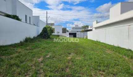 Excelente terreno plano de 360 M condominio Splendido